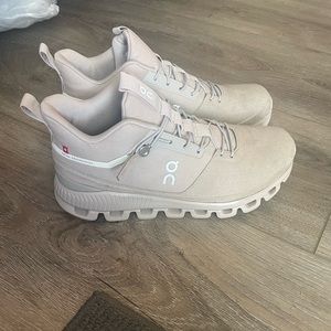 On Cloud Monochrome Hi Shoes